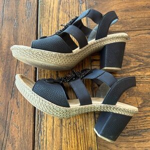 EUC Rieker block heel sandals